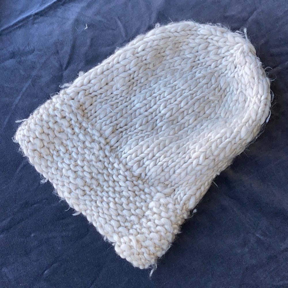 H&M Knit Beanie 🌵OS